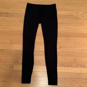 Lululemon Wunder Under leggings in black